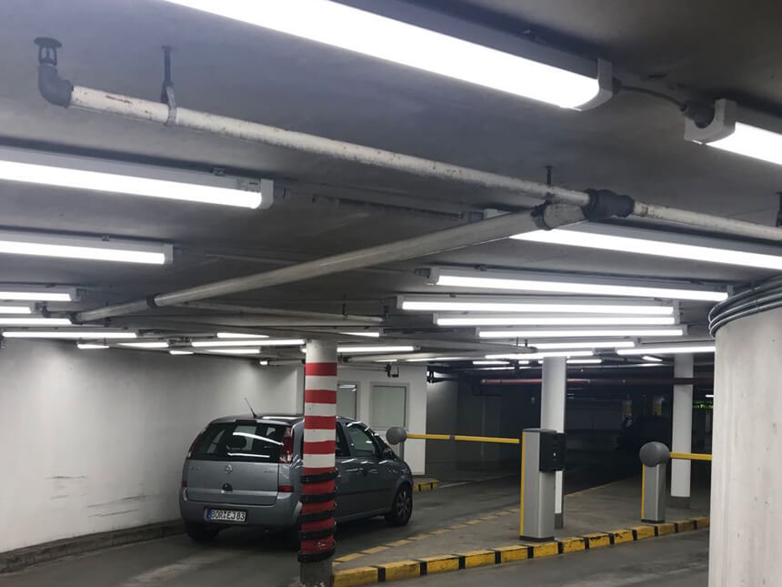 Aluminum case tri-proof light for car parking garage