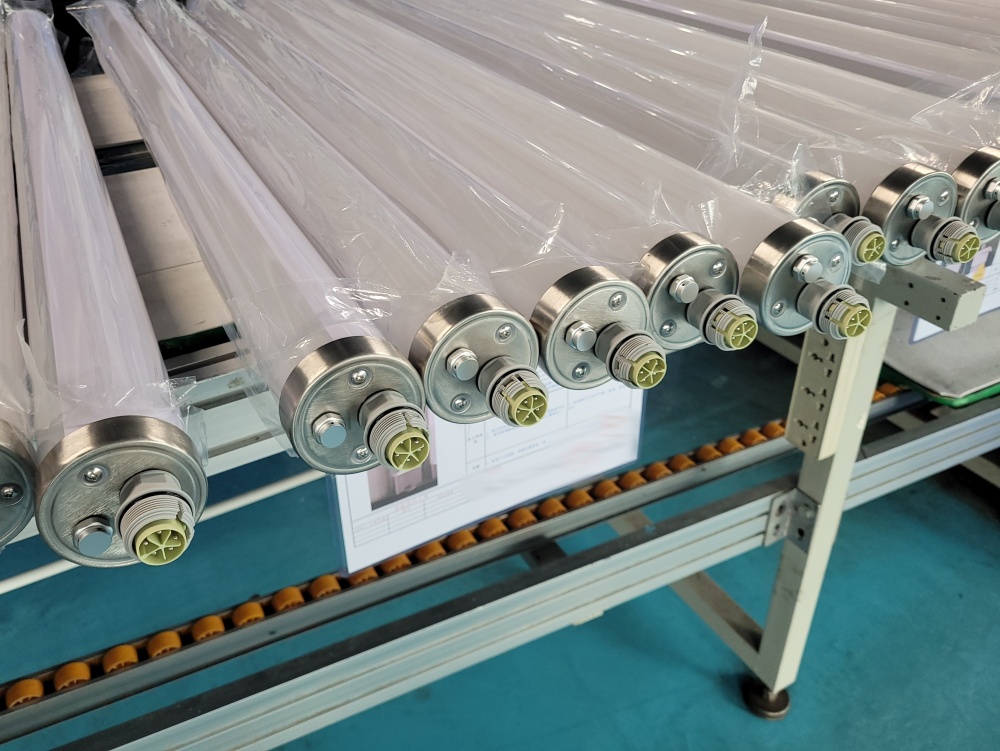 IP69K tubular LED light with 5 pin connector