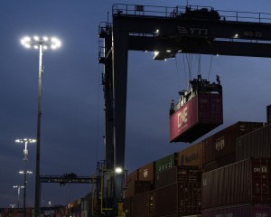 LED flood high mast light dock crane project