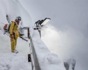 LED flood light project  in freezing temperature