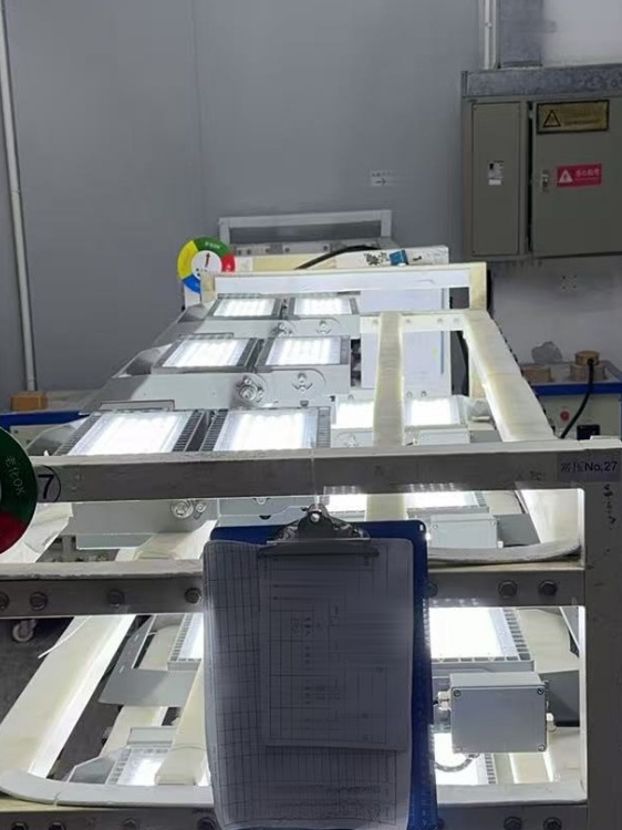 Modular LED stadium light manufacturer